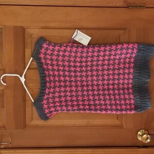 NEW! Hand Knit Acrylic Houndstooth Intarsia FITTED Sweater Vest Pink Gray S